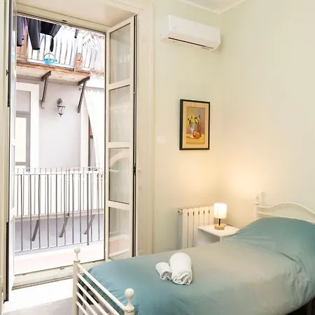 Etna Queen Luxury 아파트