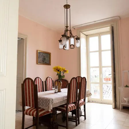 Etna Queen Luxury 아파트